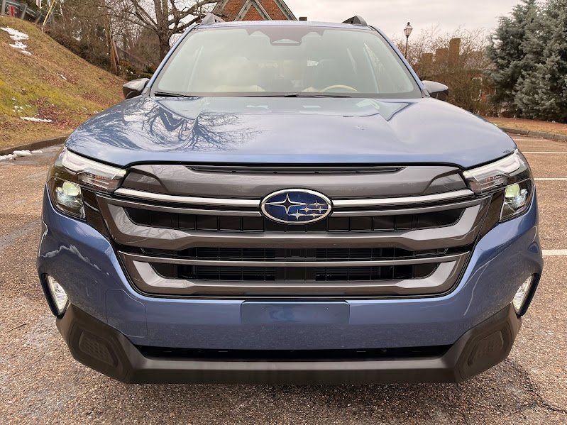 Used 2025 Subaru Forester Premium w/ Convenience Package #2 image 31