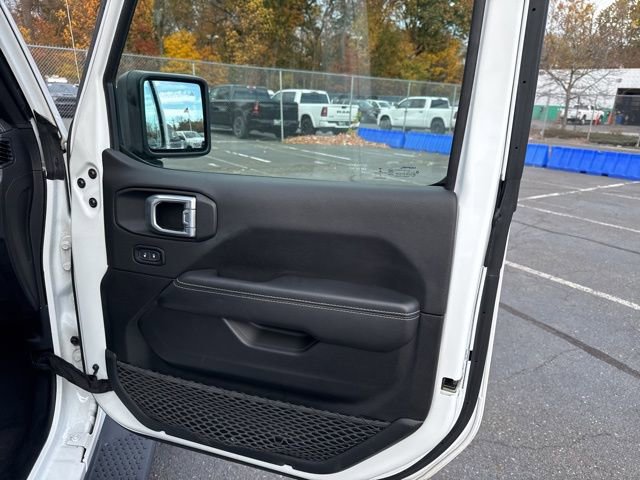 Used 2022 Jeep Wrangler Unlimited Sahara w/ LED Lighting Group image 39