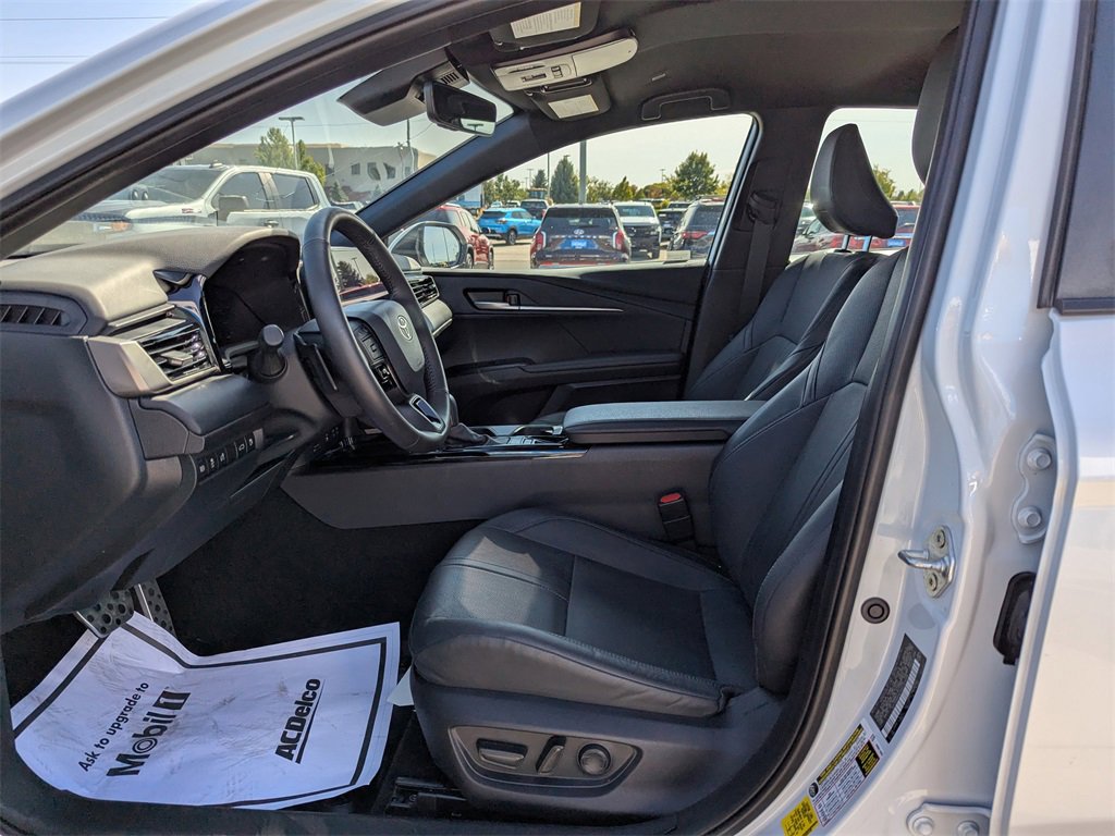 Used 2025 Toyota Camry XSE image 12