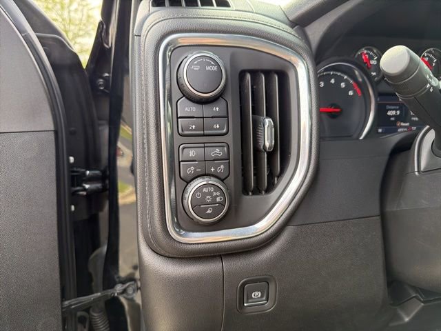 Used 2022 Chevrolet Silverado 2500 LT w/ Midnight Edition AWD/4WD image 12