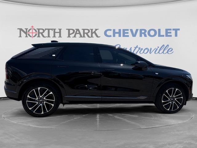 Used 2025 Cadillac Optiq Sport 1 AWD/4WD image 2