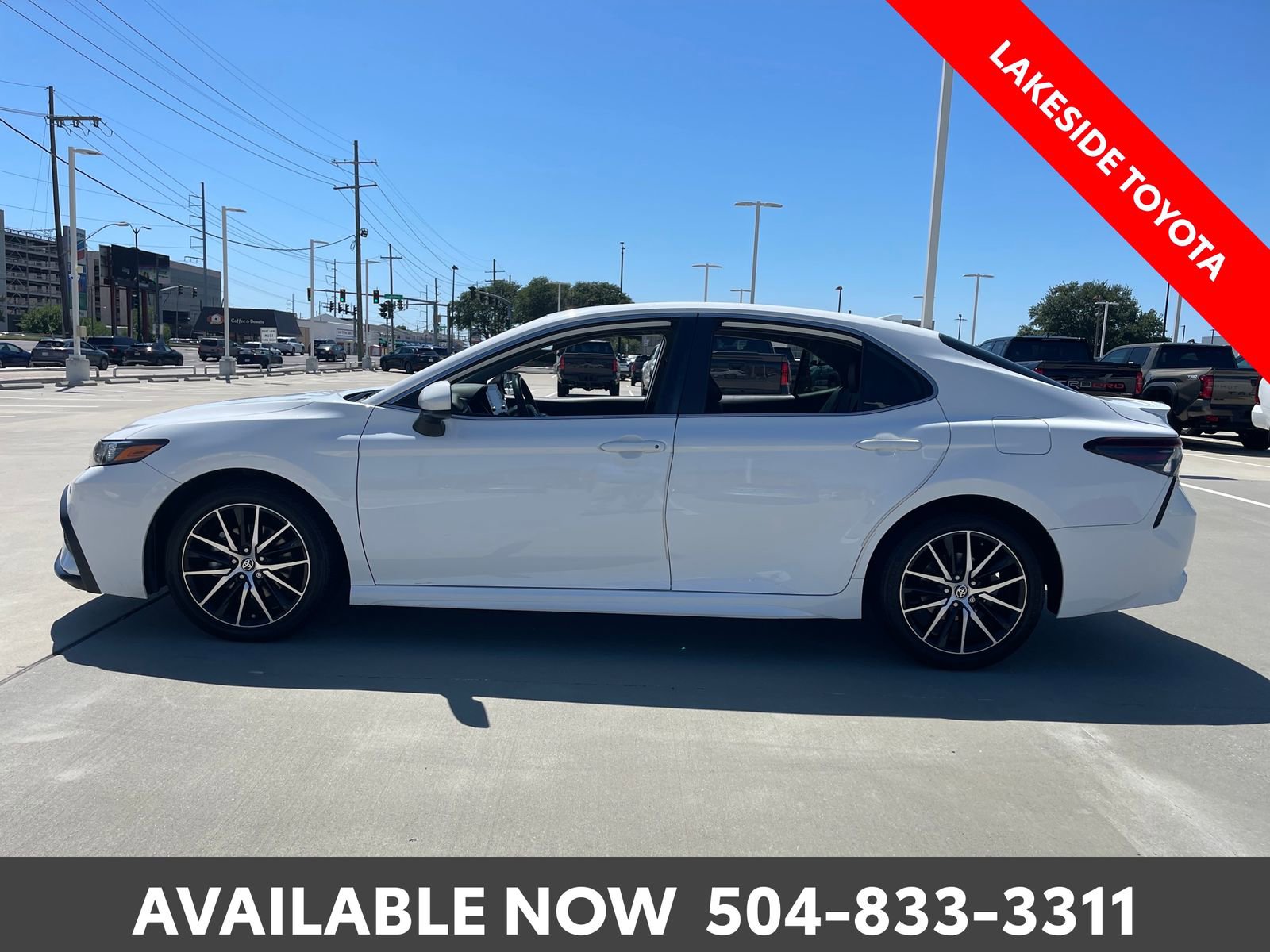Certified 2021 Toyota Camry SE FWD image 2