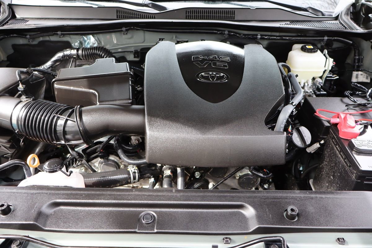 Used 2023 Toyota Tacoma TRD Off-Road w/ TRD Premium Off Road Package AWD/4WD image 59