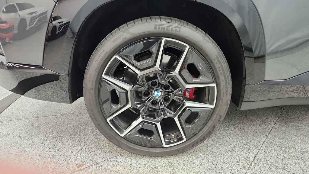 Used 2023 BMW XM AWD/4WD image 25
