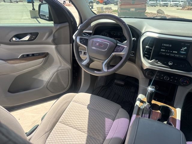 Used 2019 GMC Acadia SLE FWD image 17