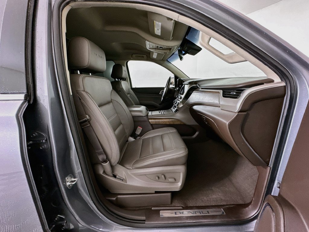 Used 2019 GMC Yukon Denali RWD image 28