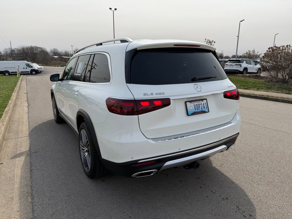 Used 2025 Mercedes-Benz GLS 450 4MATIC image 4