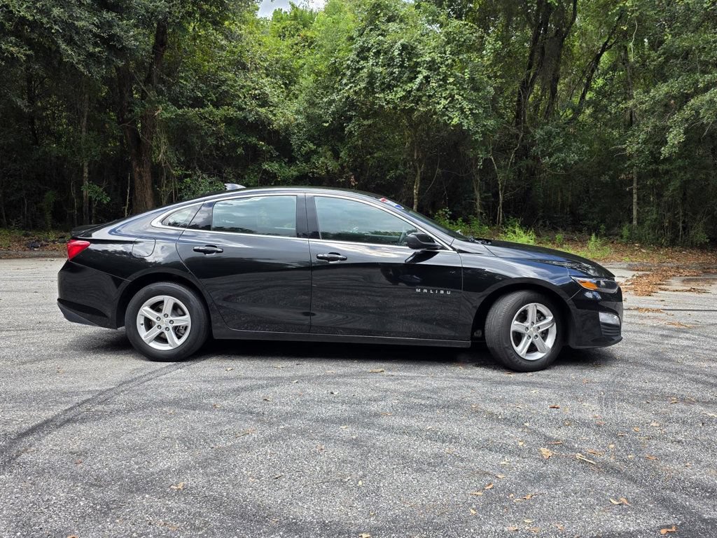 Used 2023 Chevrolet Malibu LT FWD image 32