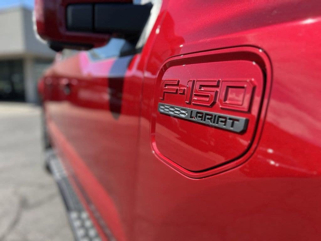 New 2023 Ford F150 Lightning Lariat AWD/4WD image 43