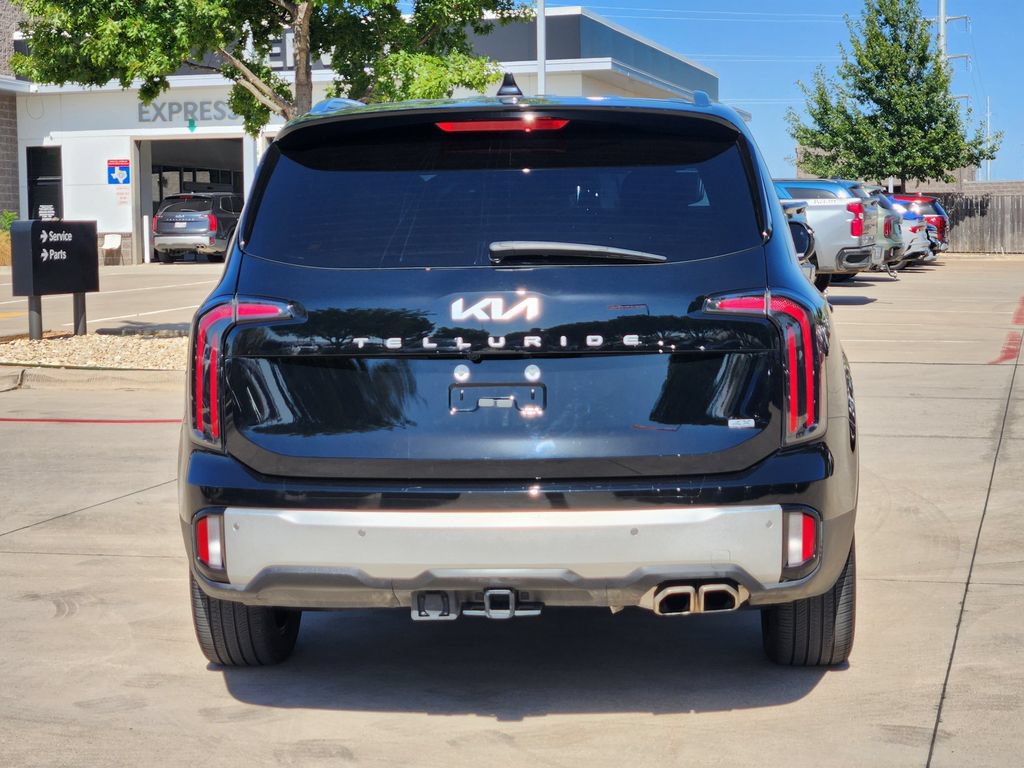 Certified 2024 Kia Telluride EX w/ EX Captain's Chair Package AWD/4WD image 15