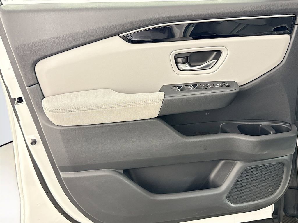 Certified 2023 Honda Pilot LX image 24