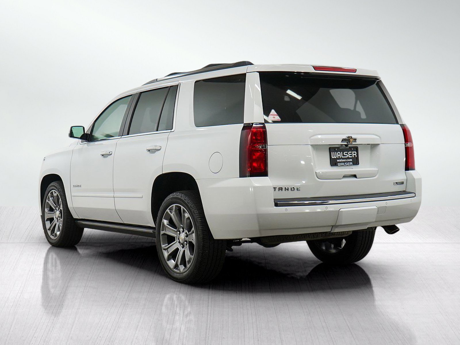 Used 2017 Chevrolet Tahoe Premier AWD/4WD image 3