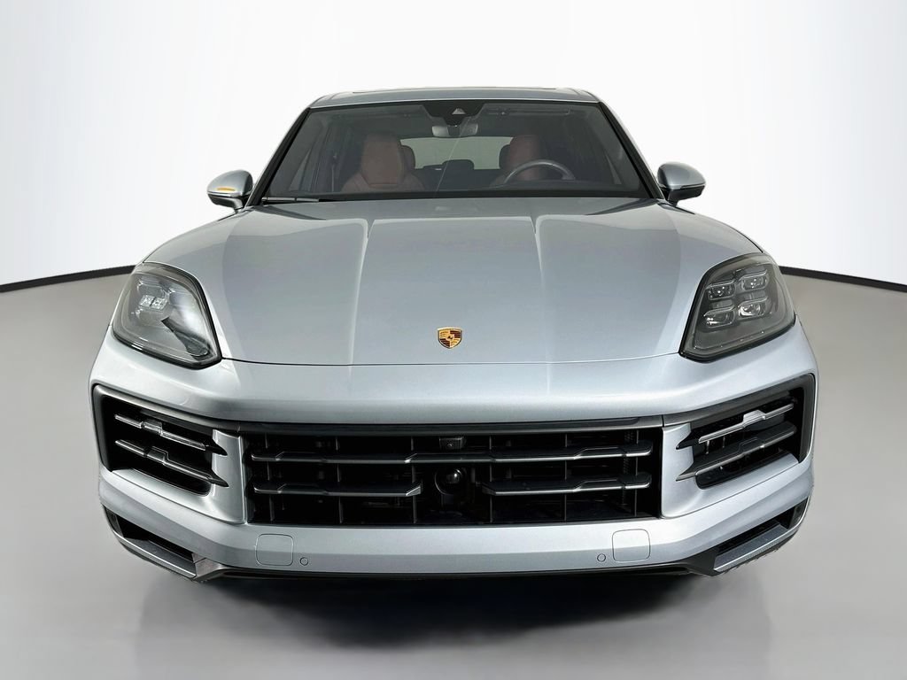 Certified 2024 Porsche Cayenne AWD/4WD image 6