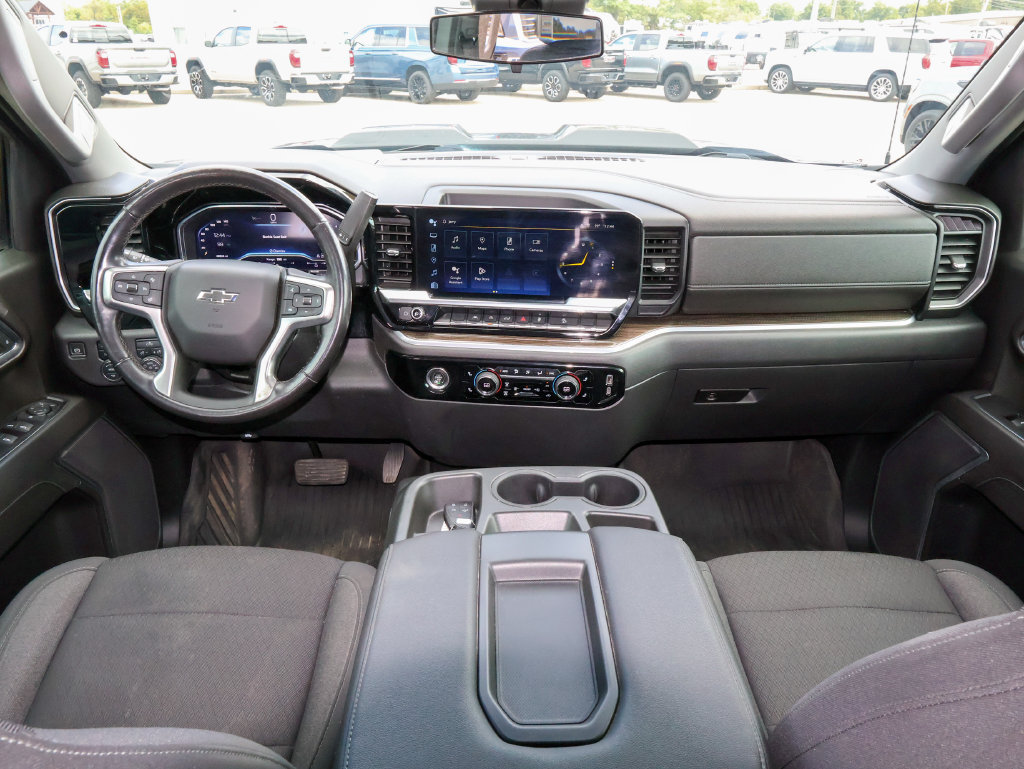Used 2022 Chevrolet Silverado 1500 LT Trail Boss AWD/4WD image 12