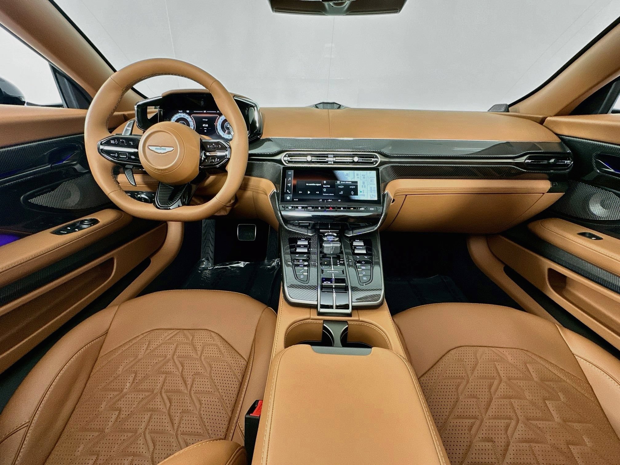 New 2026 Aston Martin Vanquish Convertible RWD image 21