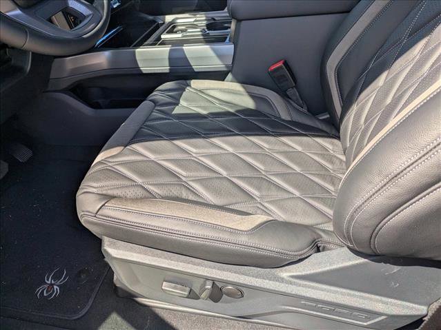 New 2026 Ford F250 Lariat w/ Black Appearance Package image 3