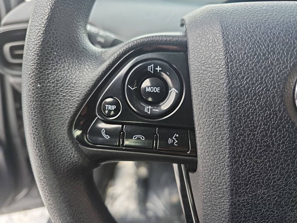 Used 2019 Toyota Prius L Eco image 16