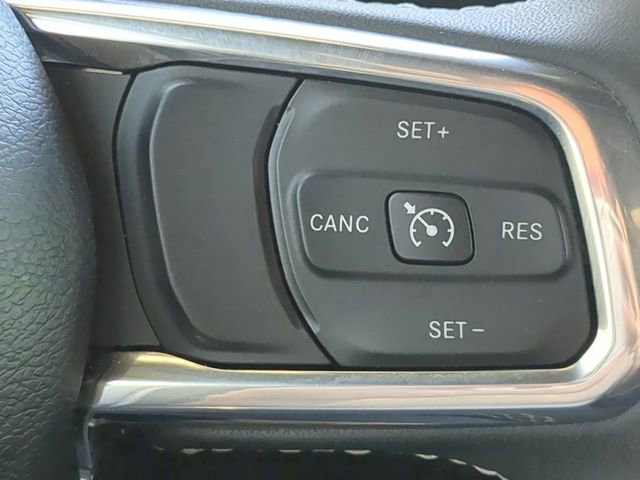 Used 2023 Jeep Gladiator Overland w/ Trailer Tow Package image 23