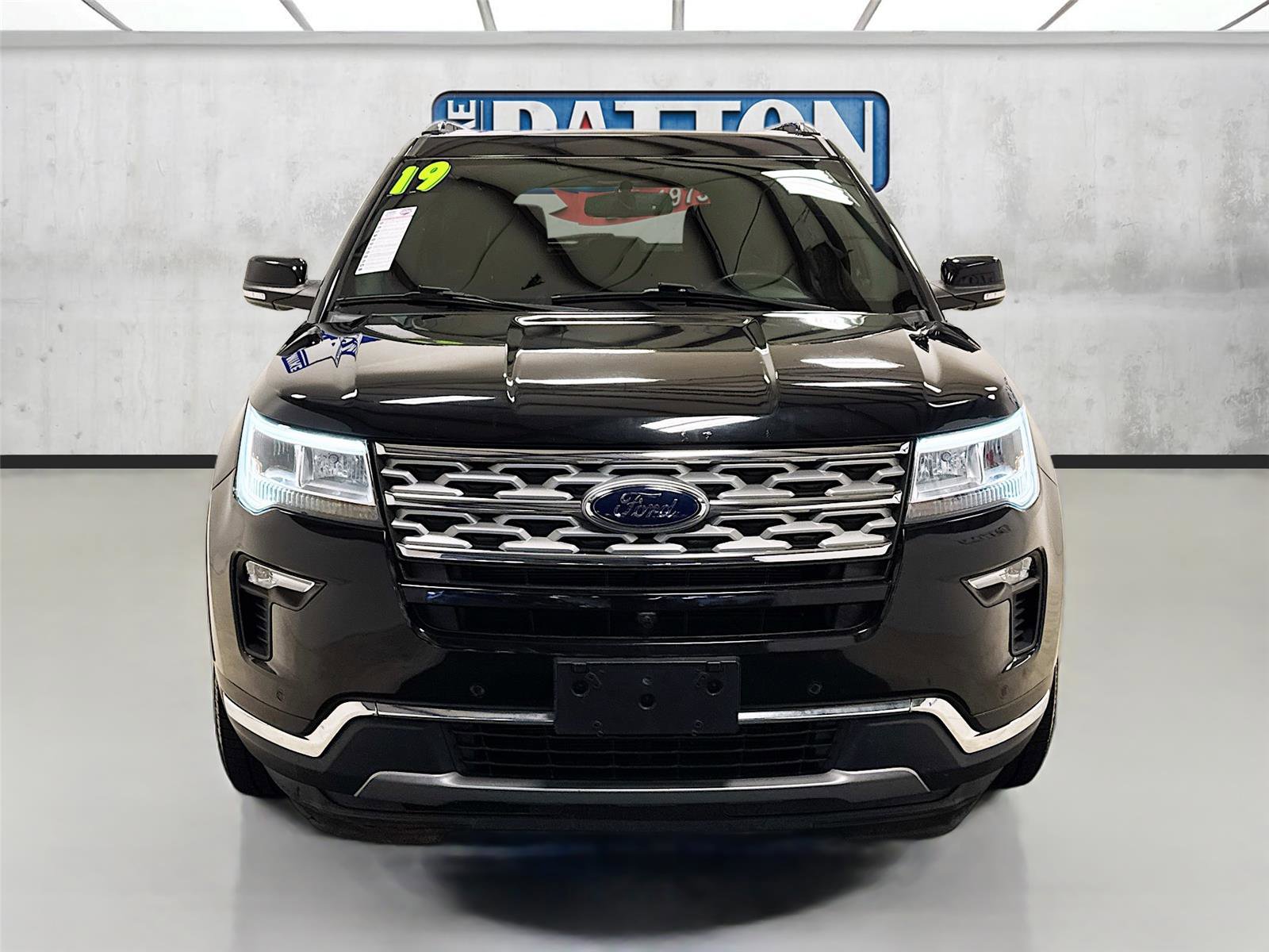 Used 2019 Ford Explorer Limited w/ Class III Trailer Tow Package image 2