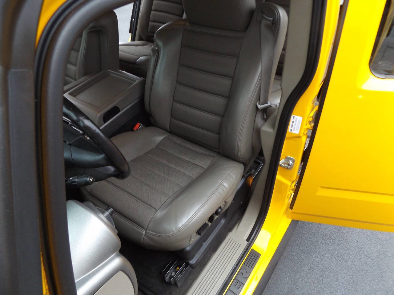 Used 2003 HUMMER H2 image 14