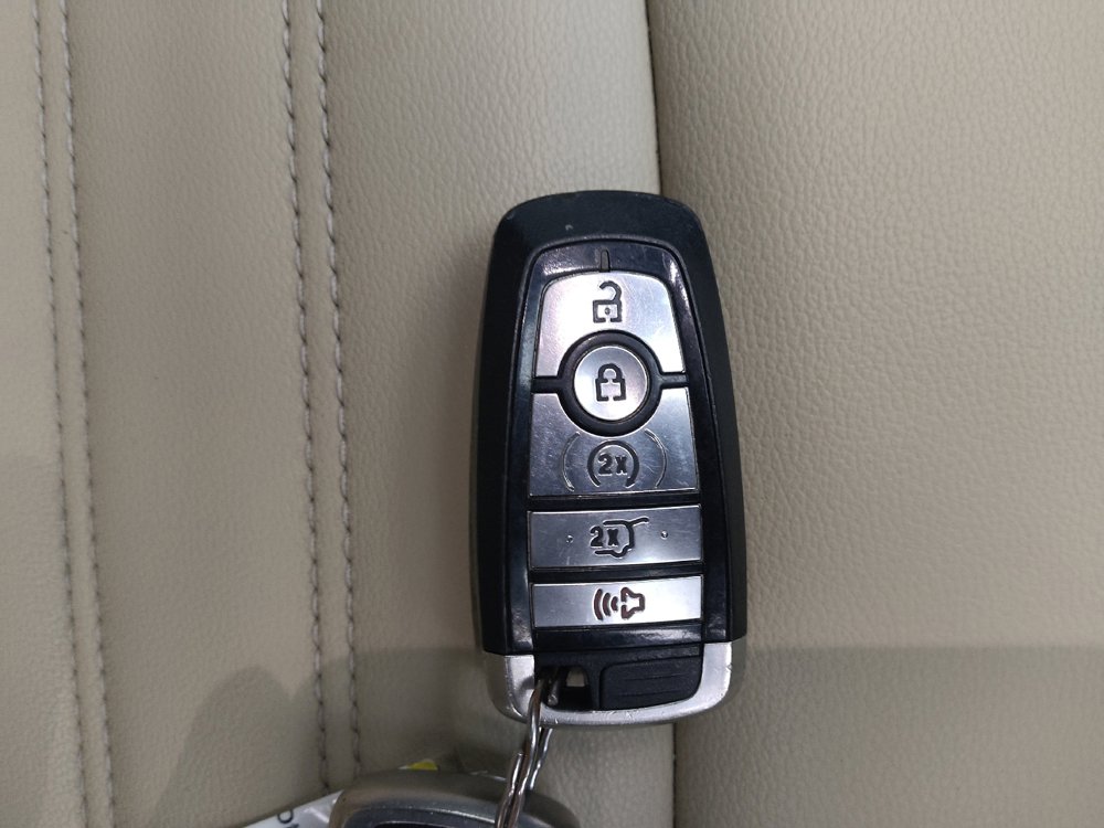 Used 2020 Ford Edge SEL w/ Convenience Package AWD/4WD image 32
