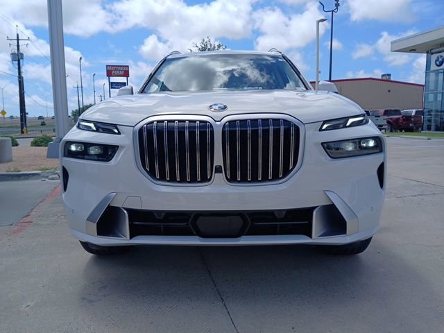 New 2026 BMW X7 xDrive40i image 2