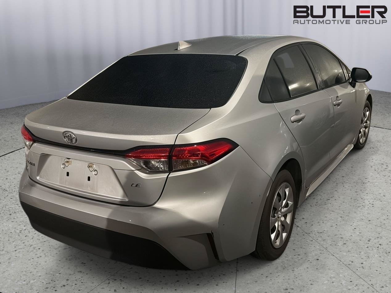 Used 2025 Toyota Corolla LE w/ Convenience Package FWD image 9