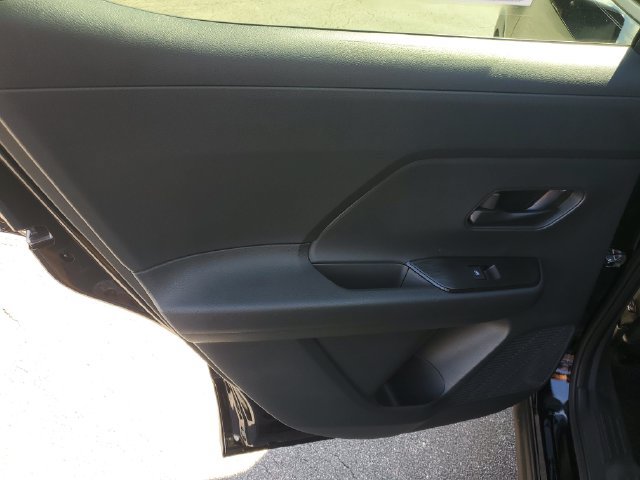 Used 2025 Nissan Kicks S FWD image 8