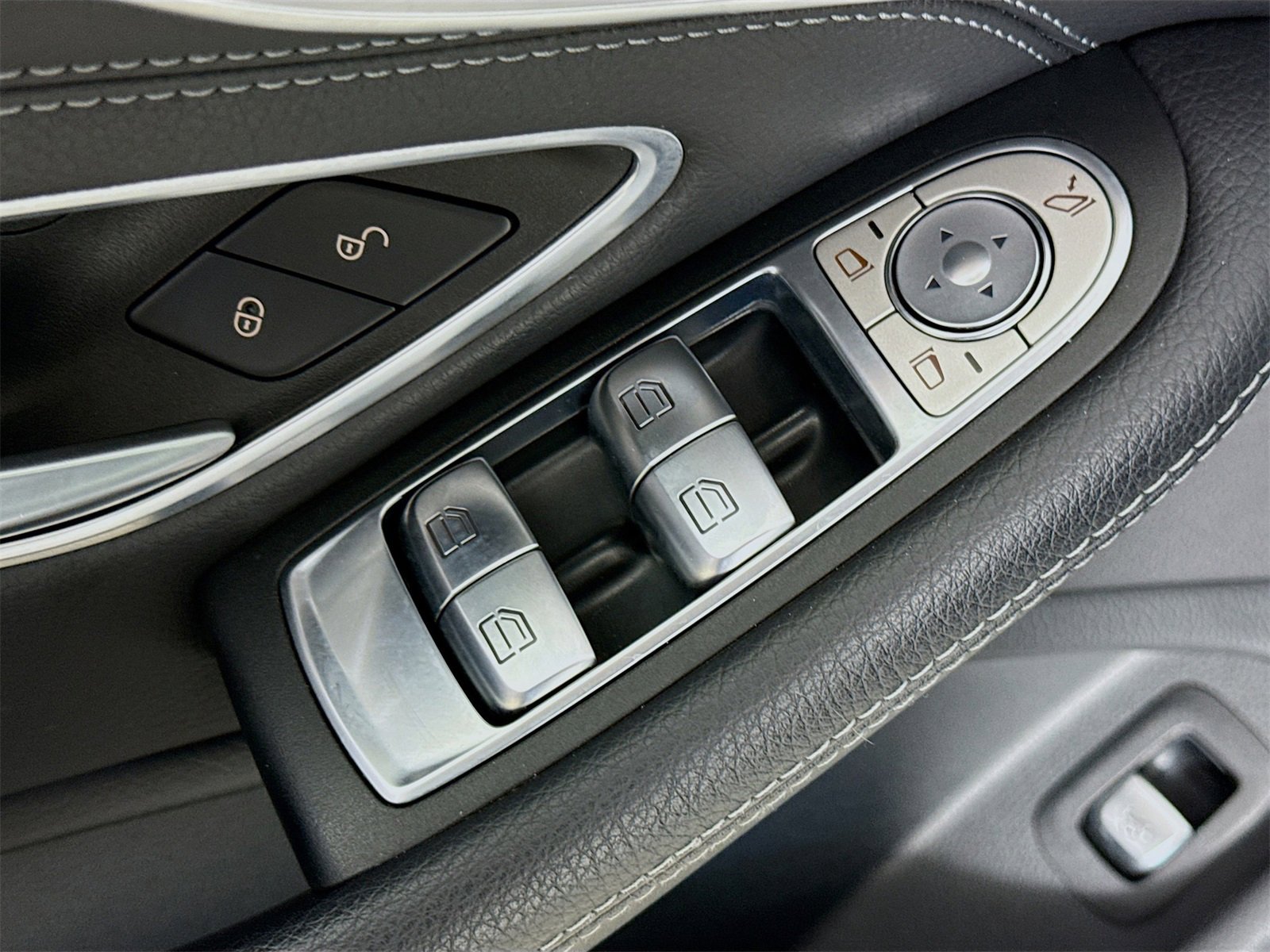 Used 2023 Mercedes-Benz C 300 Cabriolet image 18