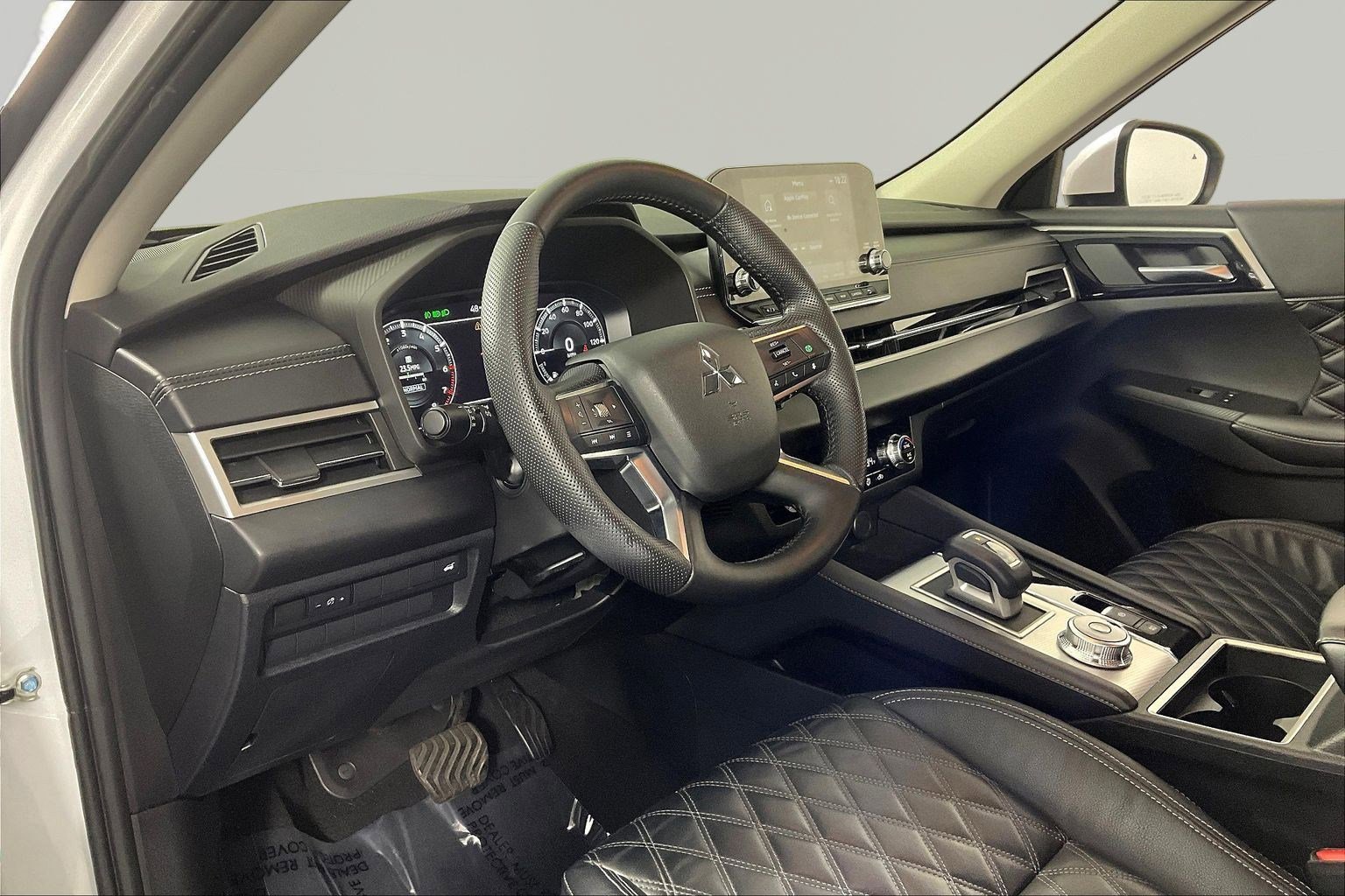 Used 2022 Mitsubishi Outlander SEL FWD image 16
