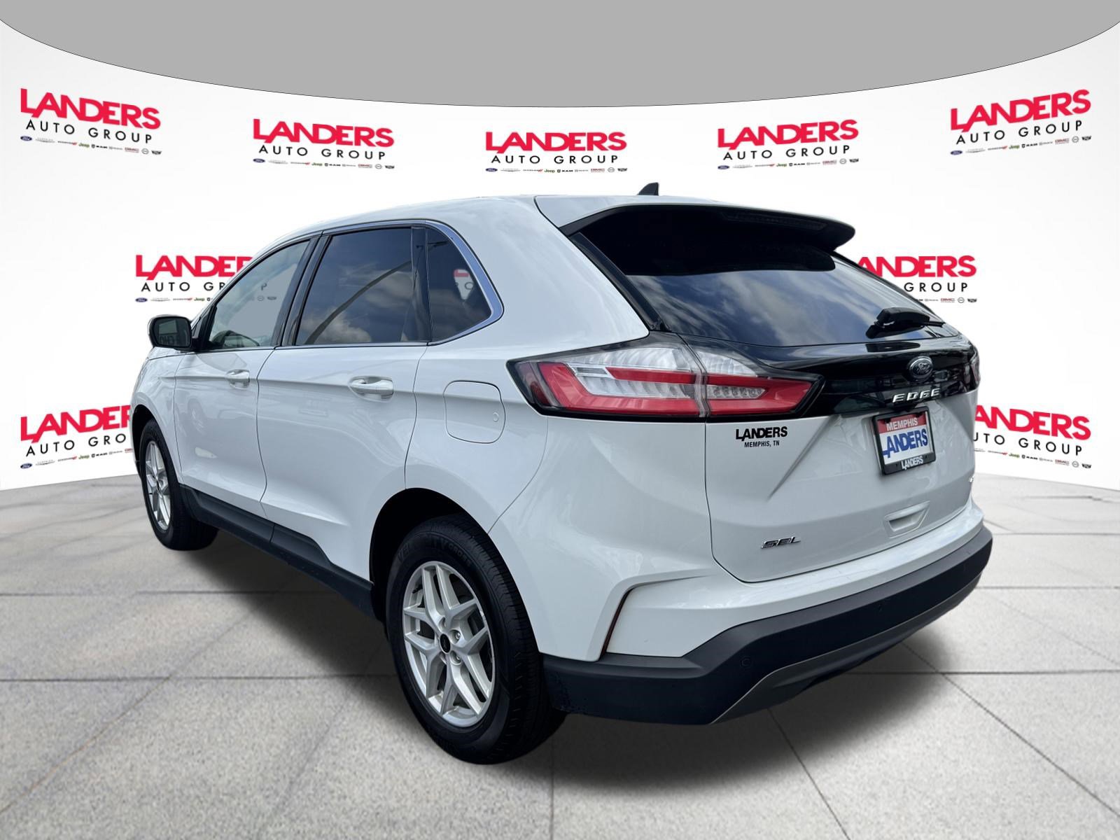 Used 2023 Ford Edge SEL image 5
