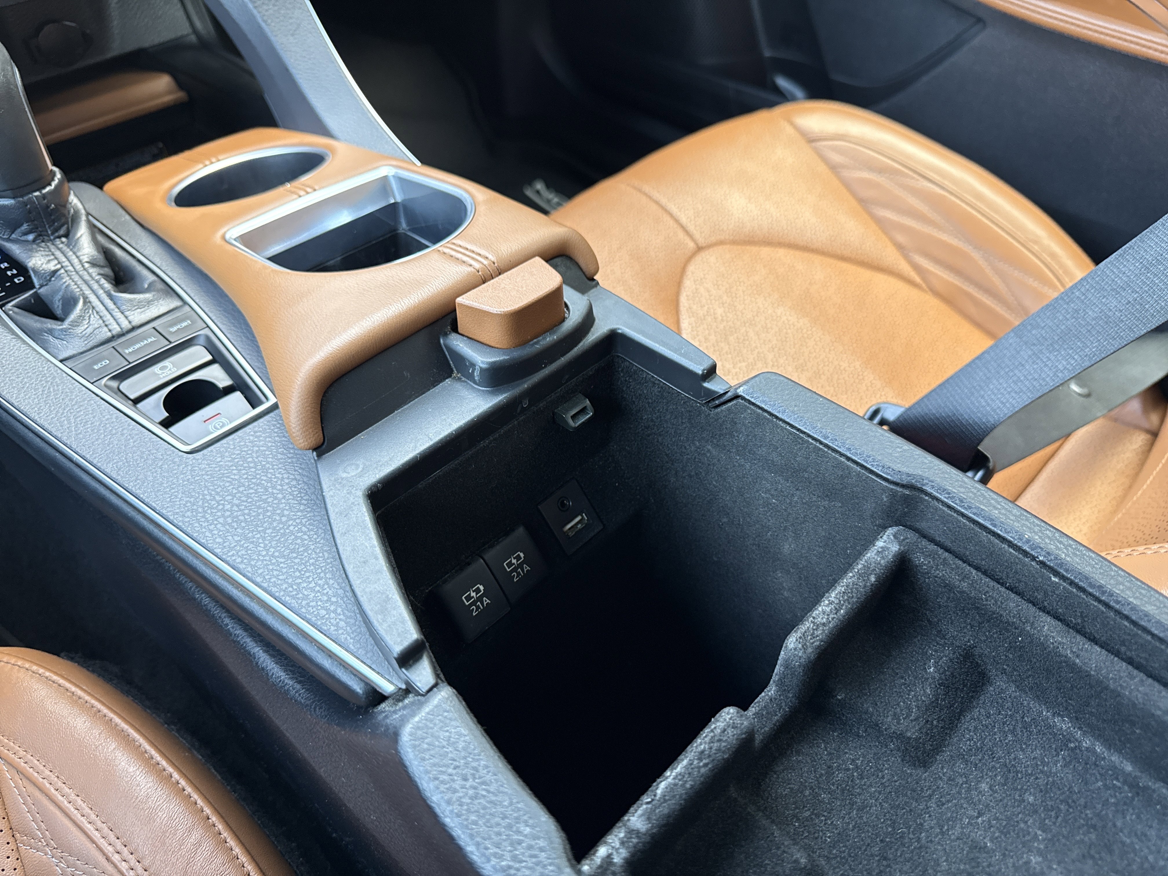 Used 2019 Toyota Avalon Limited w/ All Weather Liner Package image 22