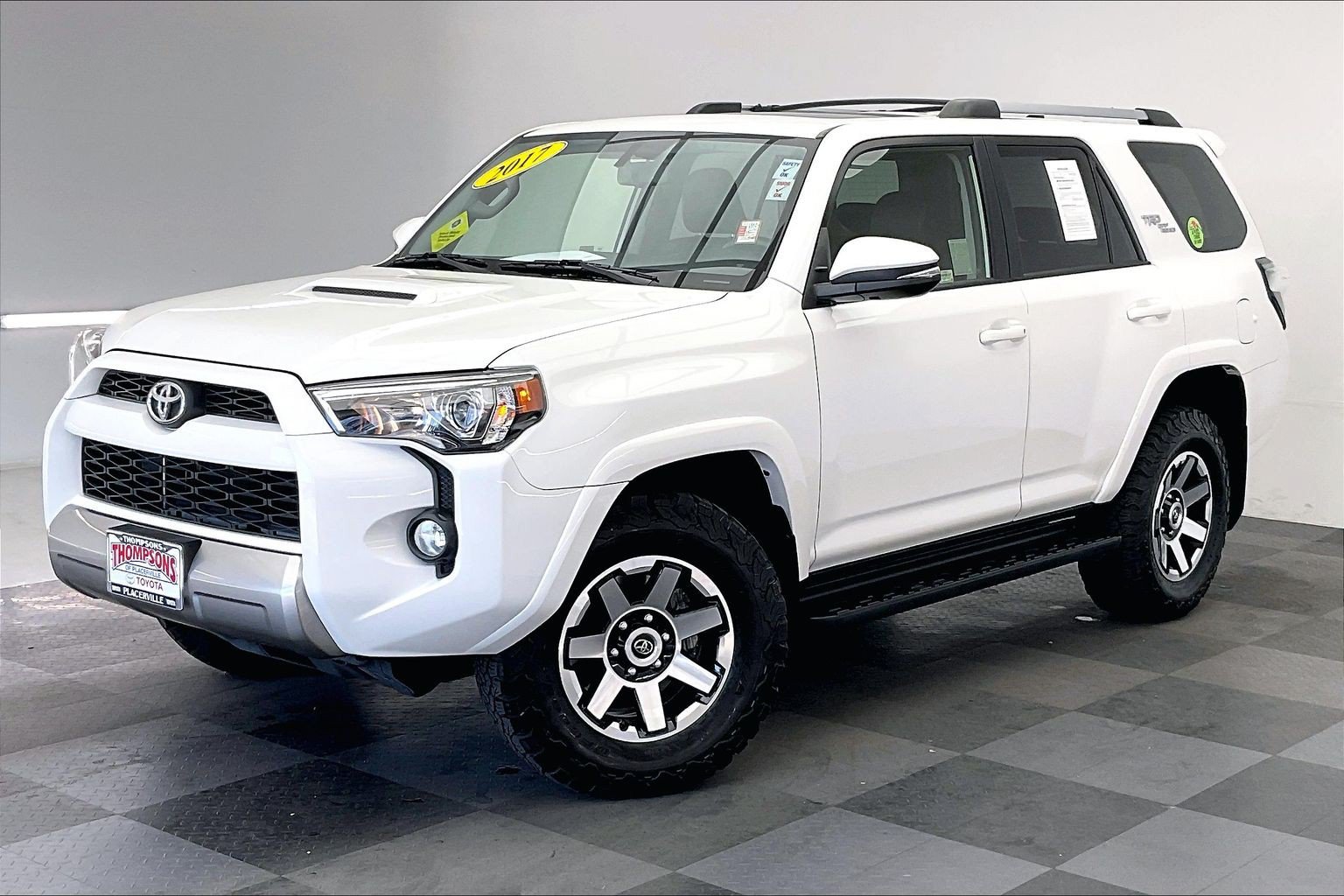 Used 2017 Toyota 4Runner TRD Off-Road Premium AWD/4WD image 12