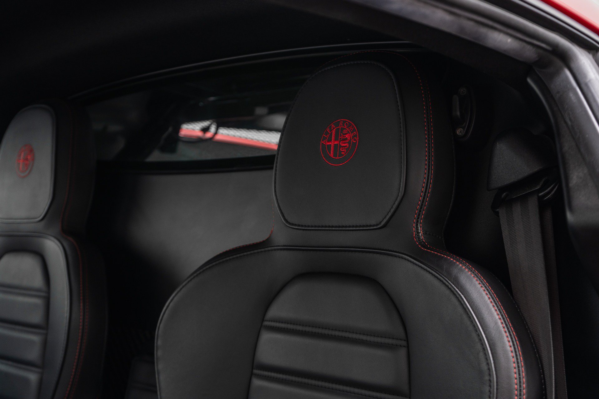 Used 2016 Alfa Romeo 4C Coupe w/ Convenience Group - Coupe RWD image 26