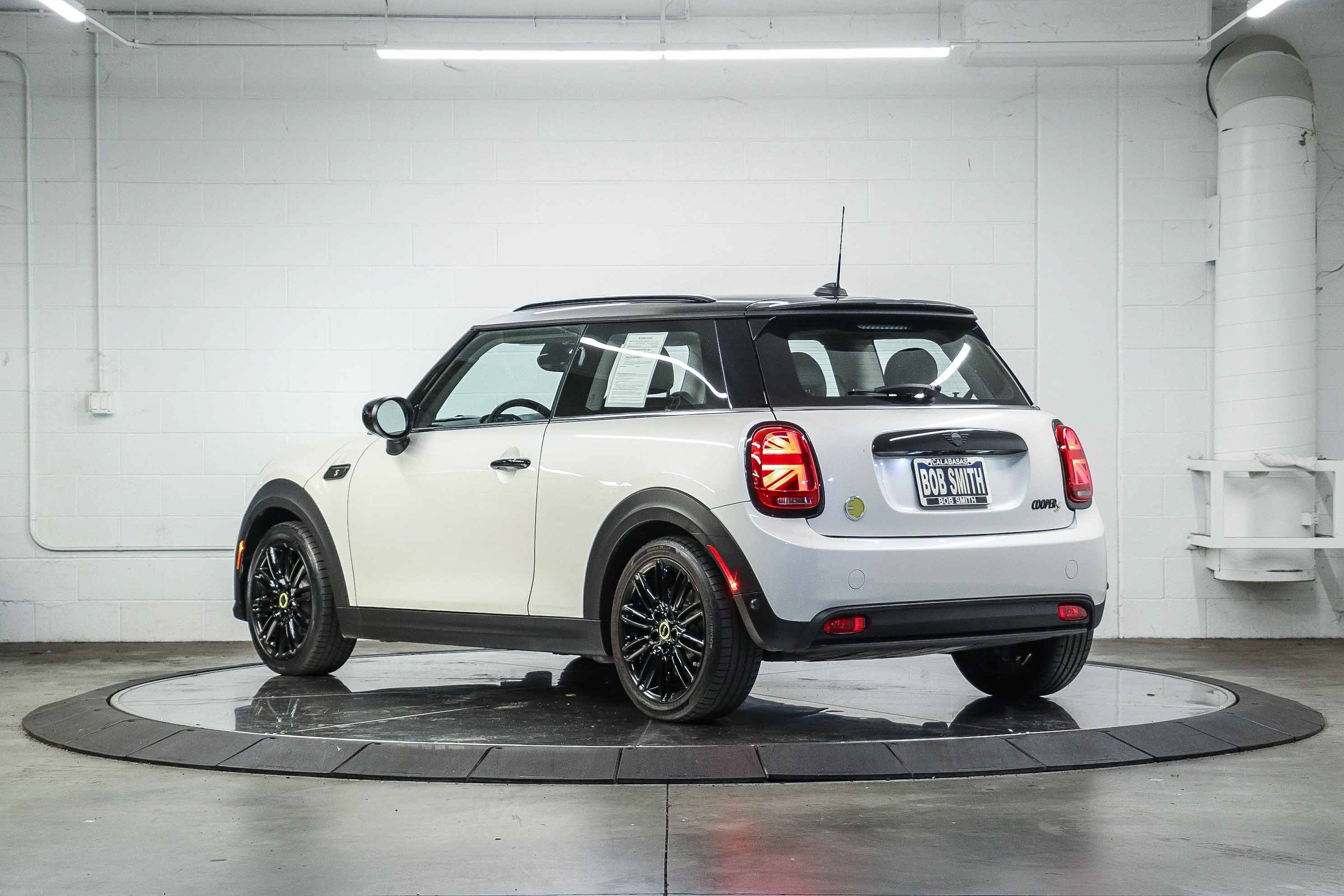 Used 2024 MINI Cooper SE FWD image 4