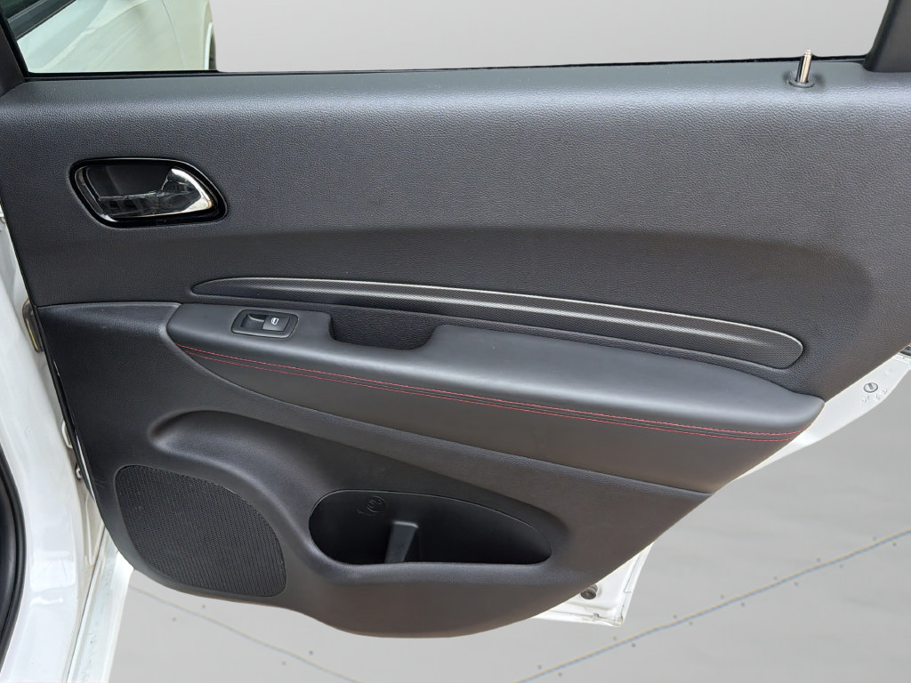 Used 2024 Dodge Durango GT RWD image 11