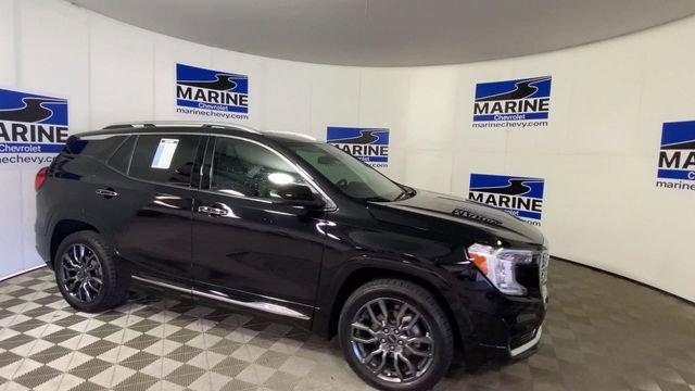 Certified 2022 GMC Terrain Denali w/ Black Diamond Edition image 3