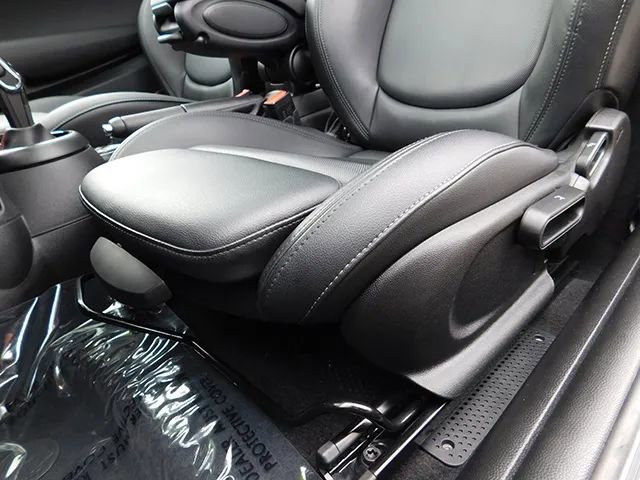 Used 2021 MINI Cooper S w/ 6.5" Touchscreen Package FWD image 13