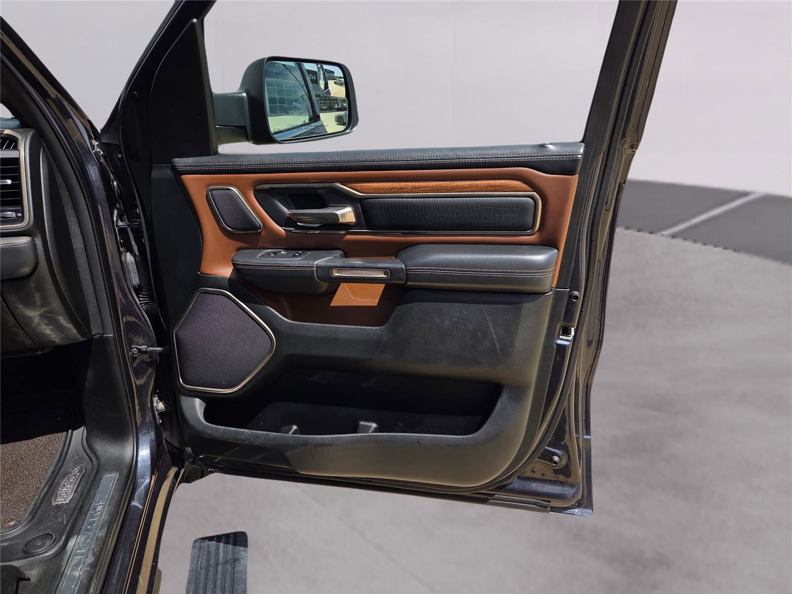 Used 2020 RAM 1500 Limited AWD/4WD image 39