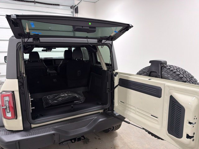 New 2026 Ford Bronco Badlands w/ Sasquatch Package AWD/4WD image 34