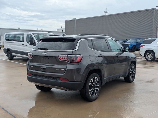 Used 2024 Jeep Compass Limited image 5