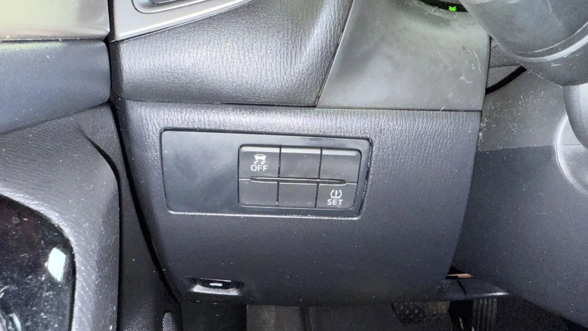 Used 2017 MAZDA MAZDA3 Sport w/ Preferred Equipment Package image 15