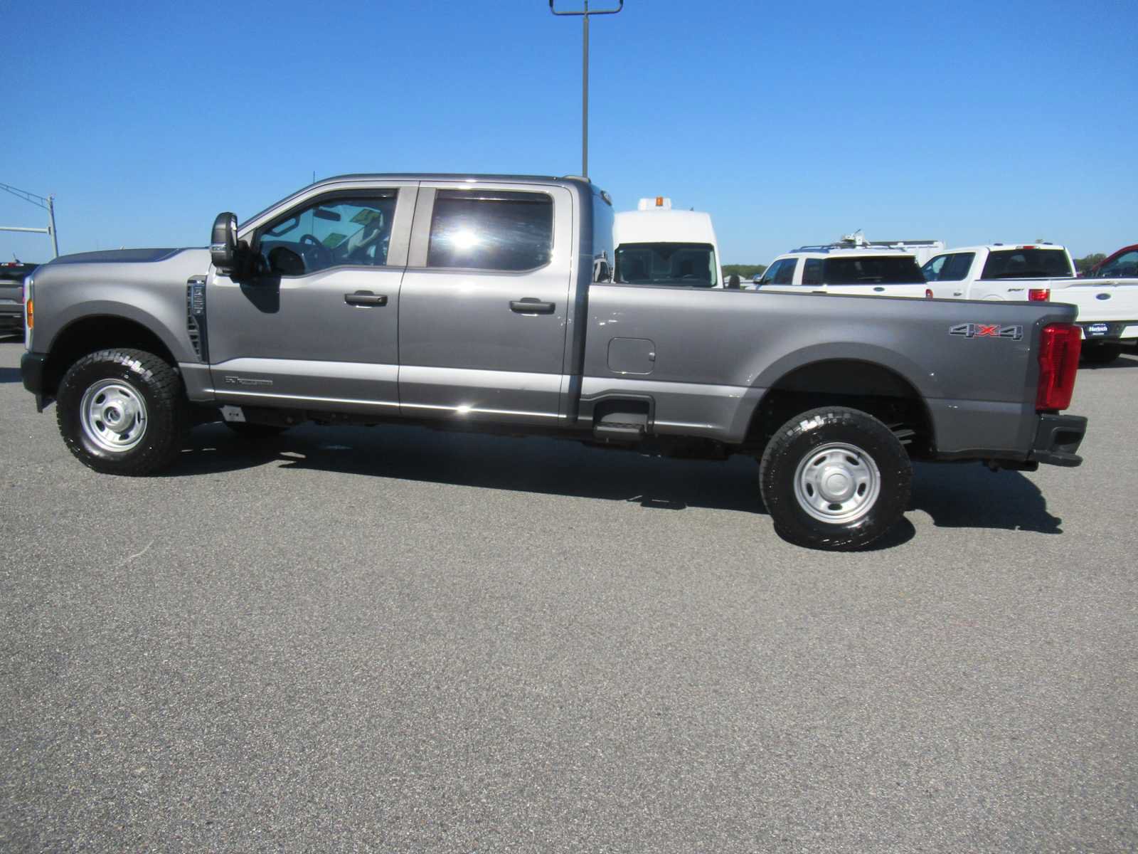 Used 2024 Ford F250 XL w/ XL Off-Road Package AWD/4WD image 8