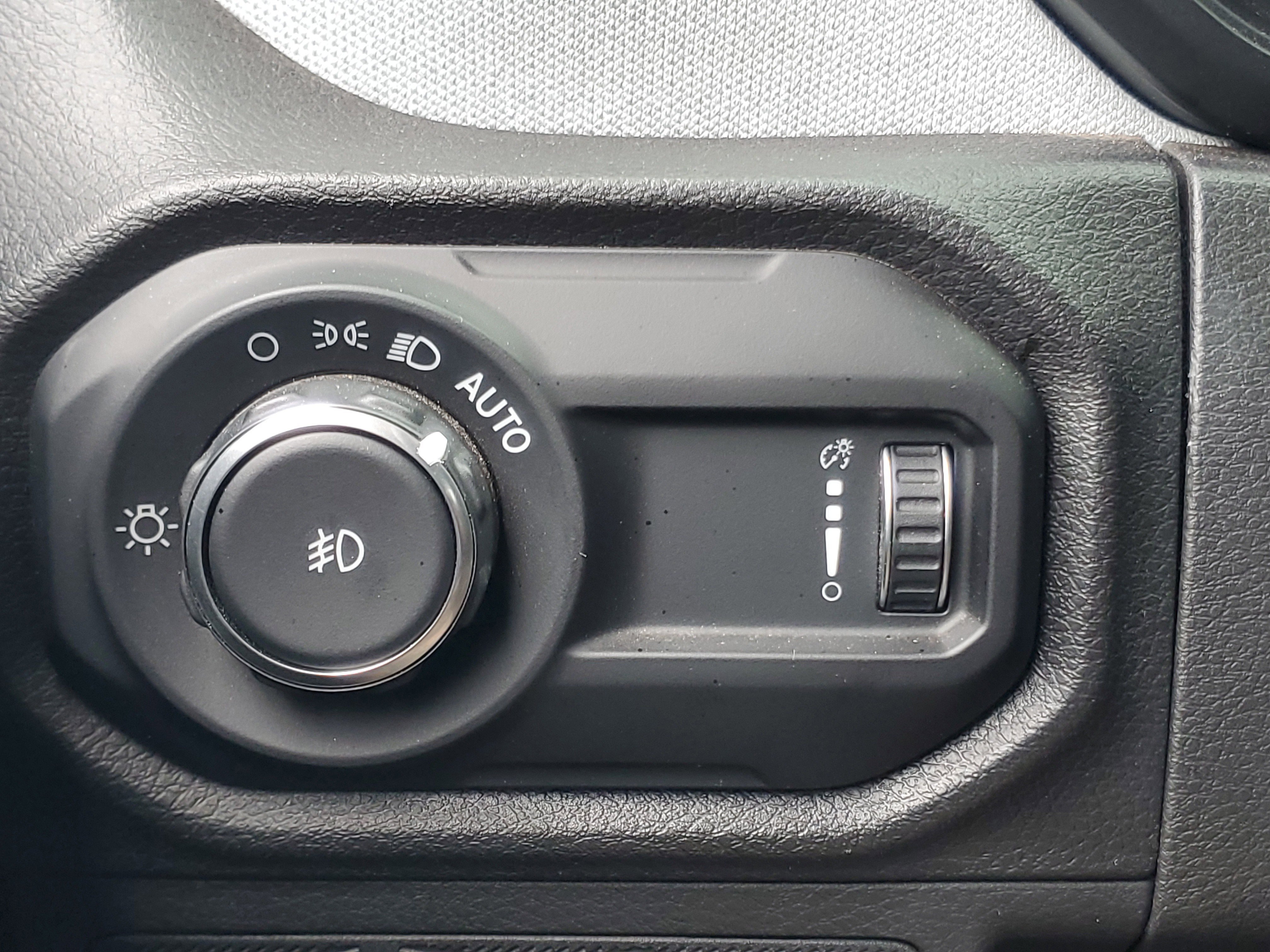 Used 2024 Jeep Wrangler Sport S image 25