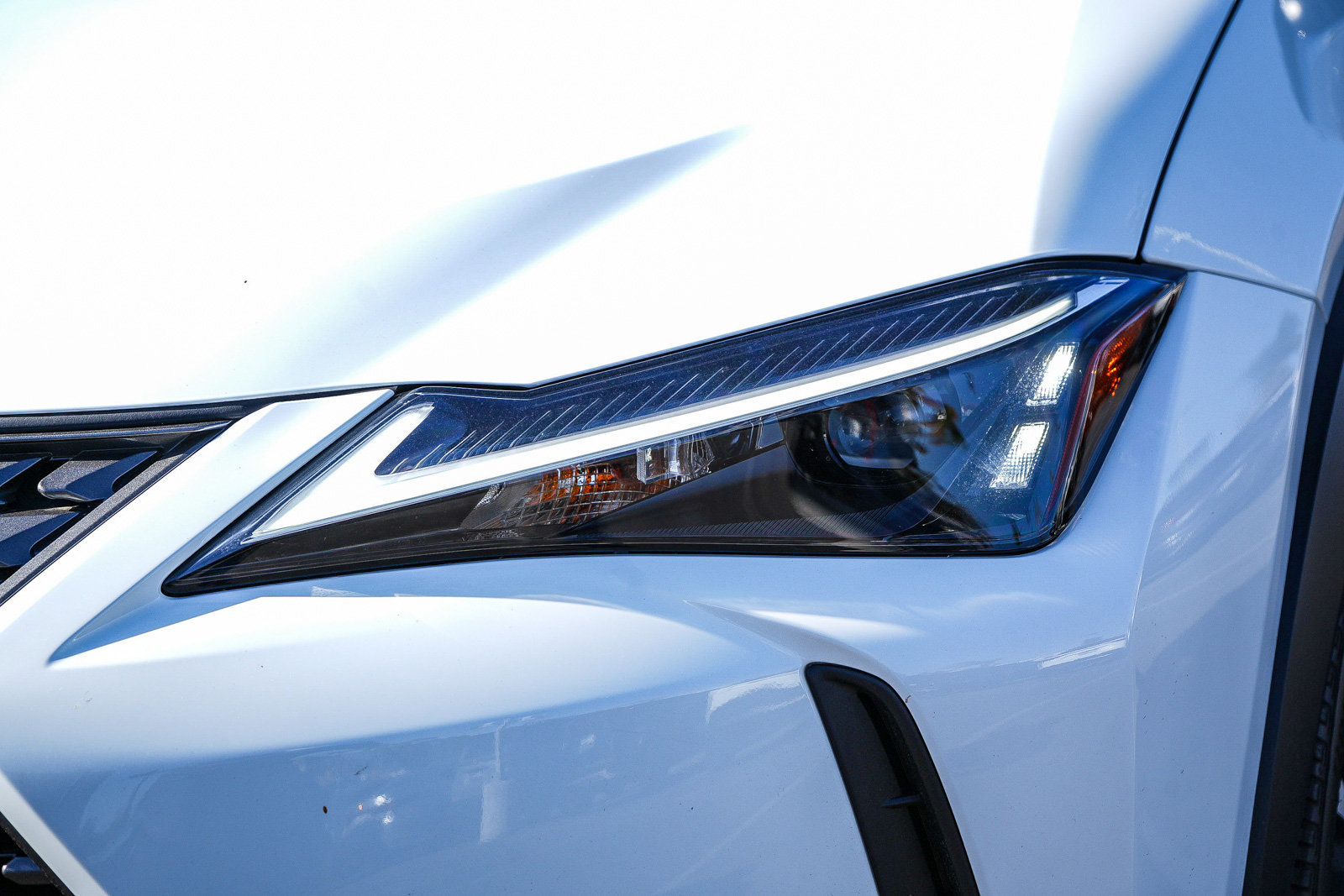 Certified 2026 Lexus UX 300h FWD image 4