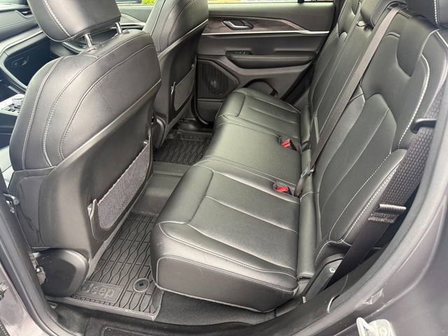 Used 2025 Jeep Grand Cherokee Limited w/ Trailer Tow Package image 26