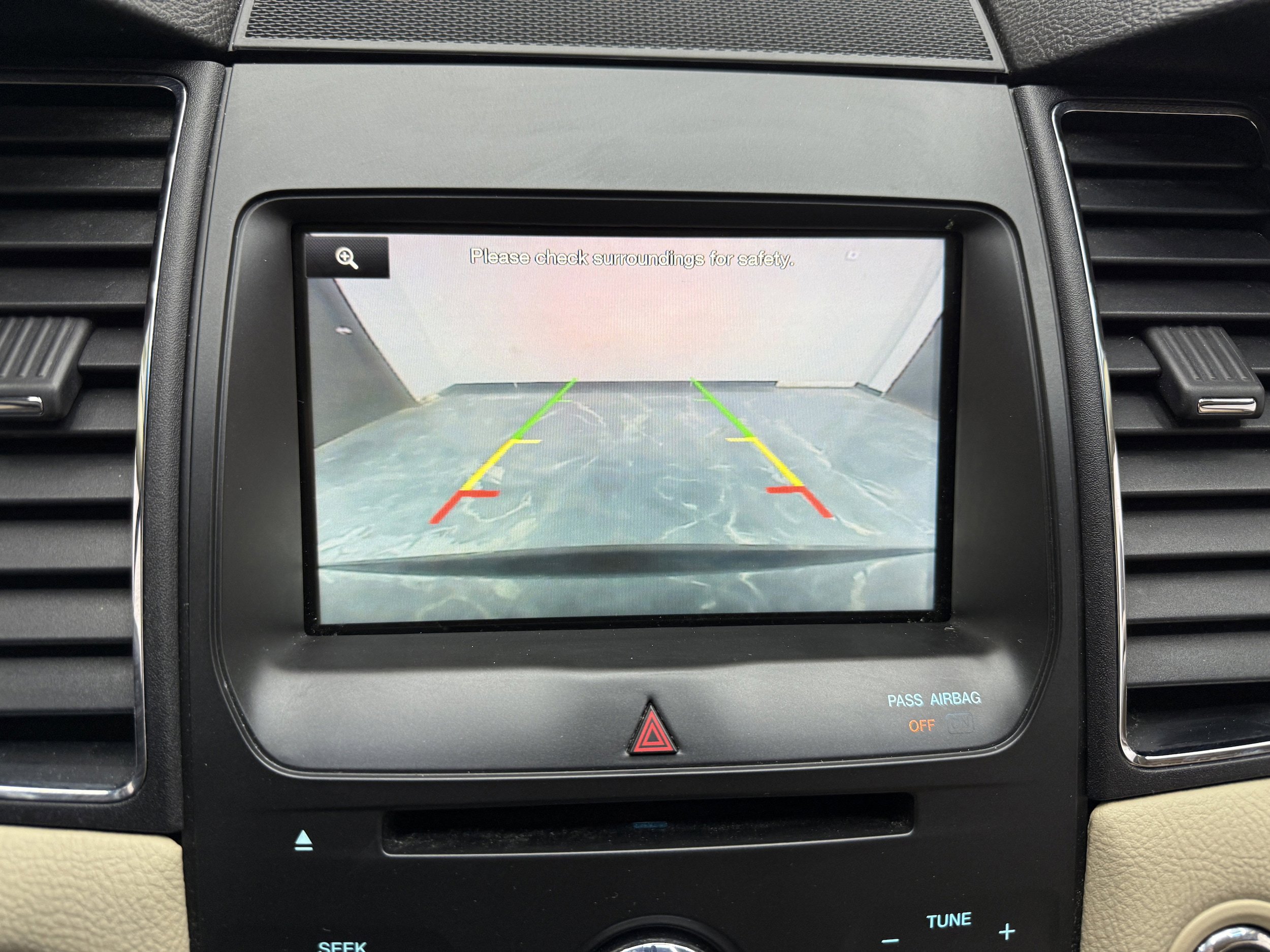 Used 2015 Ford Taurus SEL w/ Equipment Group 201A image 19