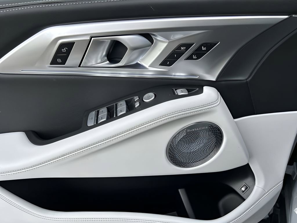 New 2026 BMW XM Label Red image 17