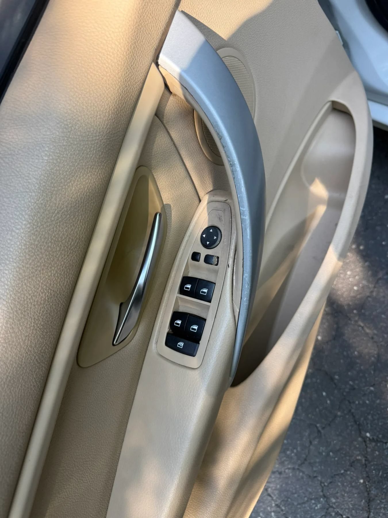 Used 2013 BMW 320i Sedan RWD image 25