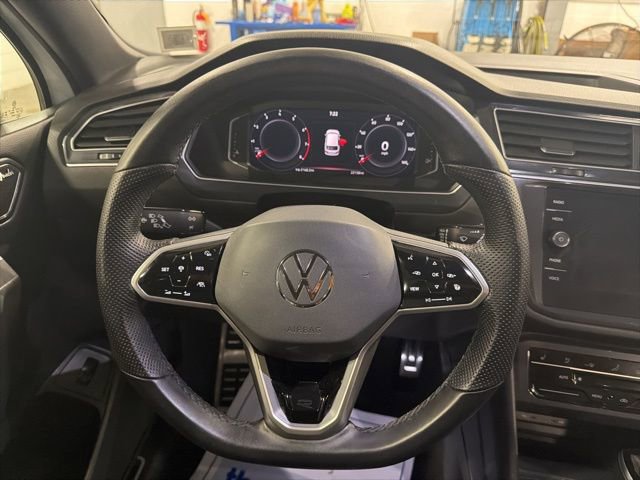 Used 2024 Volkswagen Tiguan SEL R-Line image 22